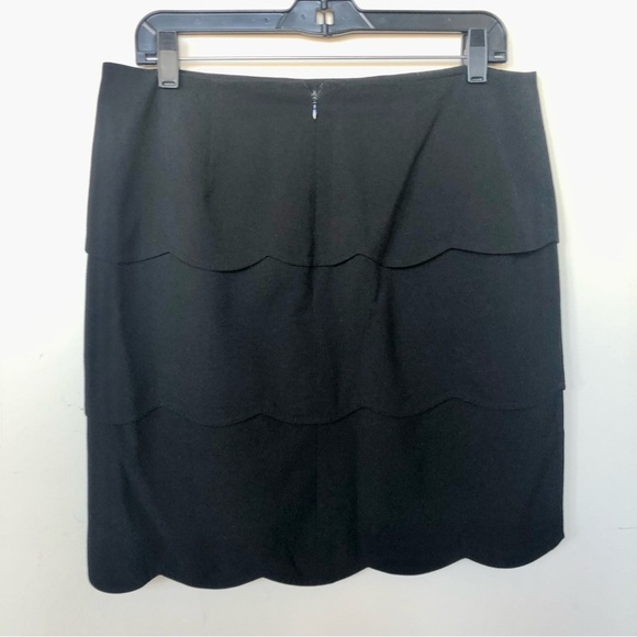 Adrienne Vittadini Black Scalloped Tiered Mini Skirt Size 10 - Picture 6 of 6